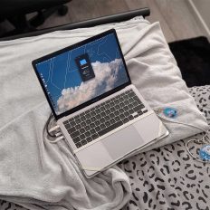 Apple поверне гроші за MacBook Pro, але клієнт втрачає $2000 і шукає допомоги закону 4
