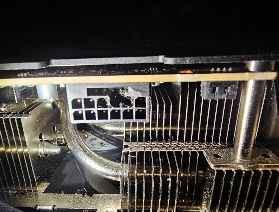 RTX 5090 спалахнула через інді-гру на максимальних налаштуваннях 2 RTX 5090 спалахнула через інді-гру на максимальних налаштуваннях 2