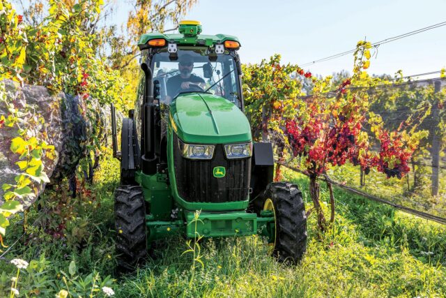 Фермери скептично ставляться до самостійного ремонту тракторів John Deere 2