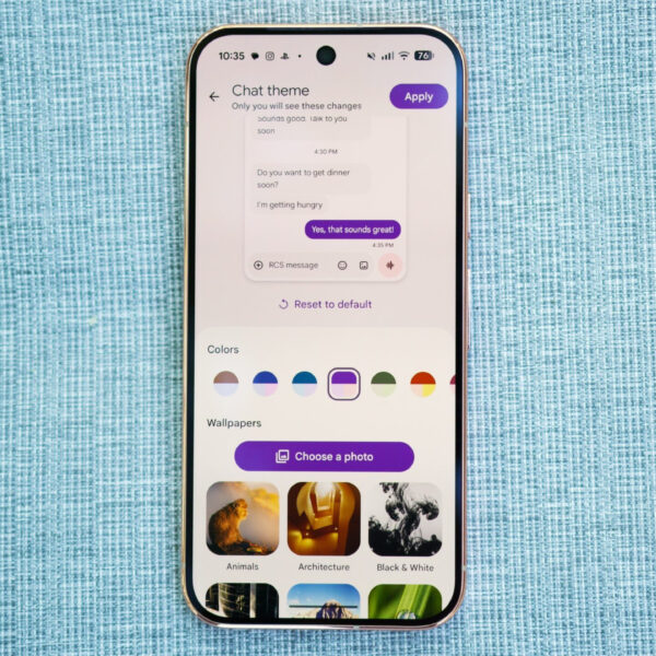 Google Messages додає теми чату для звичайних SMS