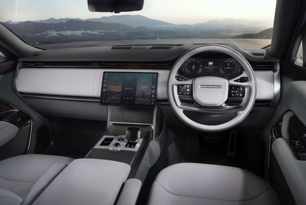 Range Rover Electric 2027: перший погляд і тест-драйв 5