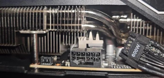 RTX 5090 спалахнула через інді-гру на максимальних налаштуваннях 3 RTX 5090 спалахнула через інді-гру на максимальних налаштуваннях 3