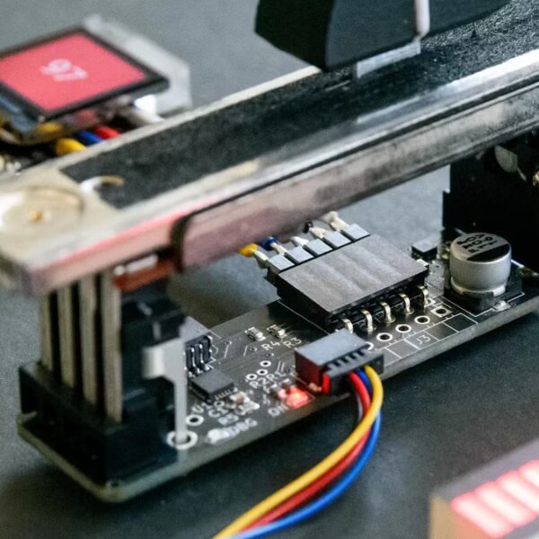 ESP32 перетворює звичайні висувні регулятори на елементи керування розумним будинком