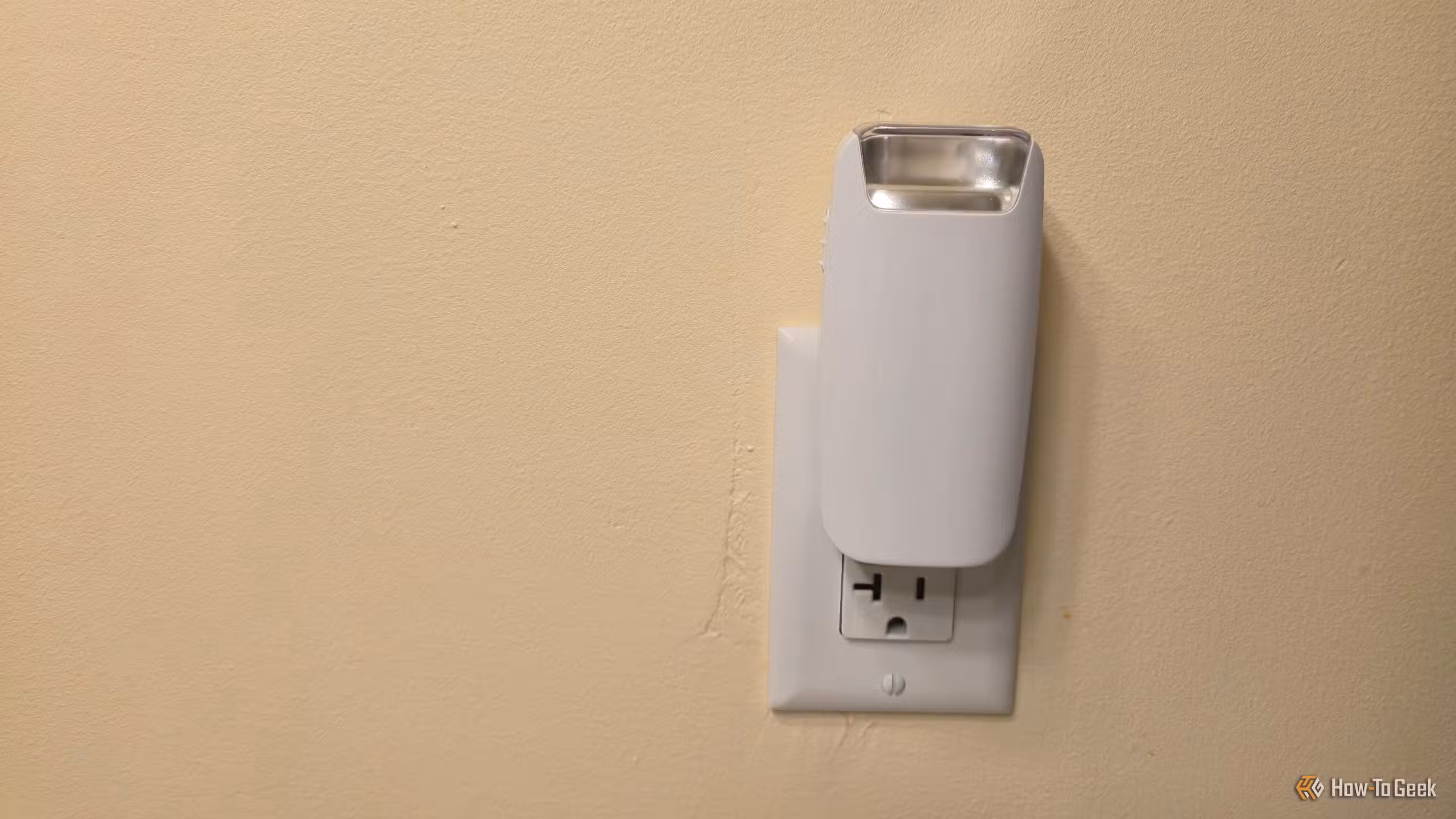 Чотири "розумні" гаджети для дому, що працюють без Wi-Fi та застосунків 11