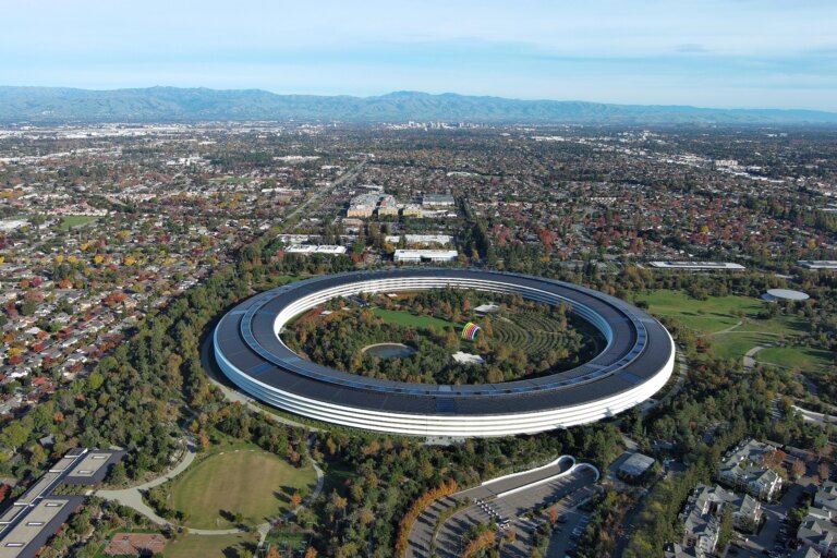Apple надала докази проти ексспівробітника, якого звинувачують у крадіжці даних для OpenAI 21