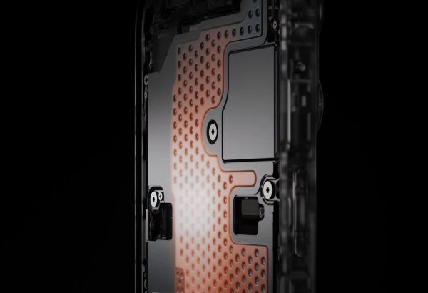 iPhone 18 Pro Max охолодження рідинним контуром не поступається ігровим Android-смартфонам