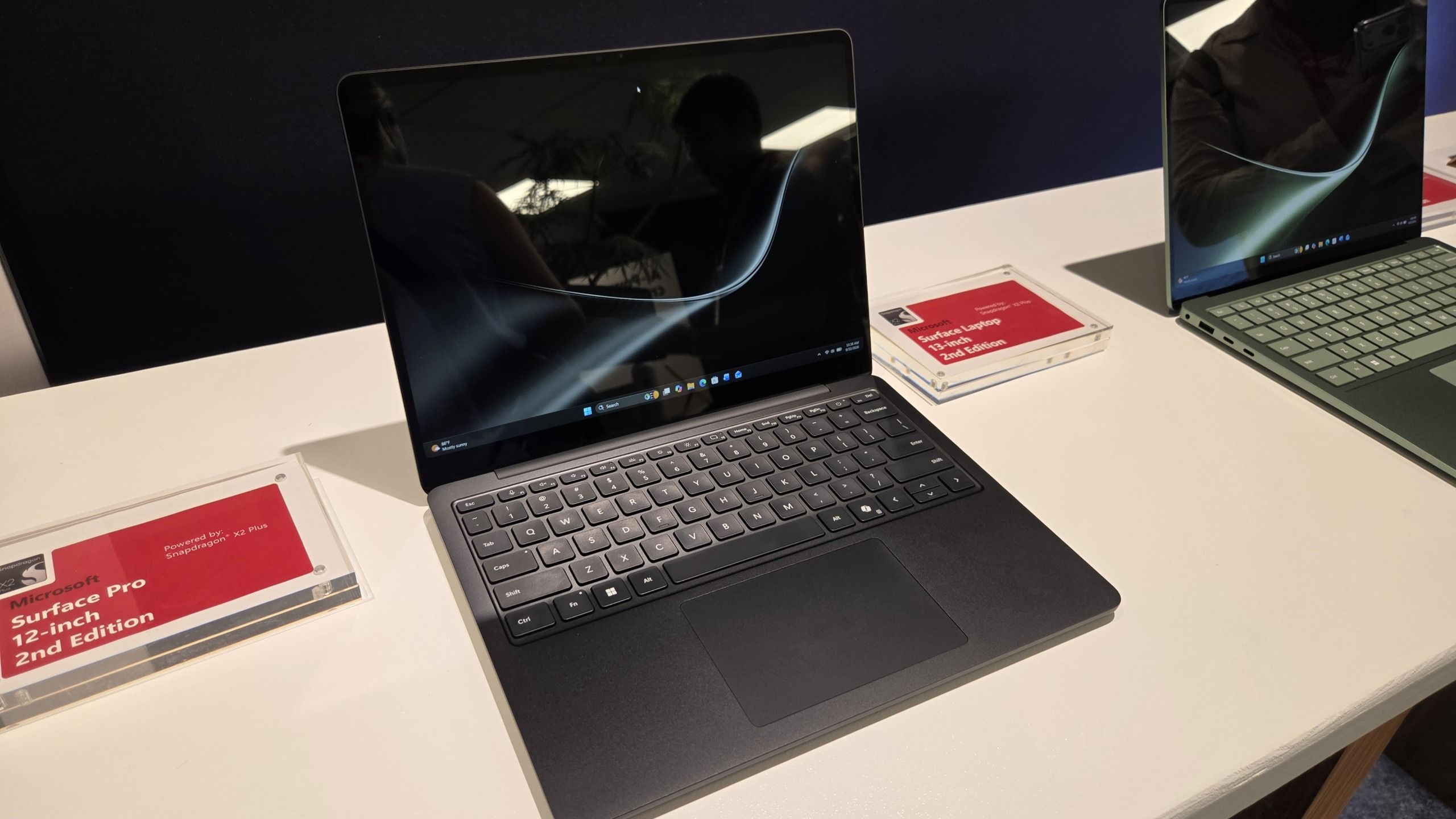 Microsoft переглядає стратегію Windows: оновлення Surface, ребрендинг Copilot+ та нова AI-парадигма 6