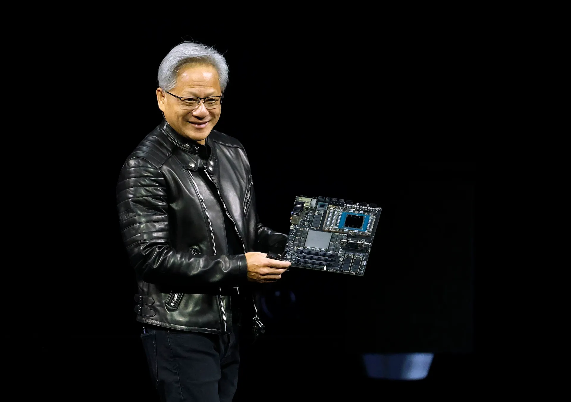 Nvidia інвестує $3.5 млрд у MediaTek, готуючись до гонки чипів ШІ з Big Tech 1