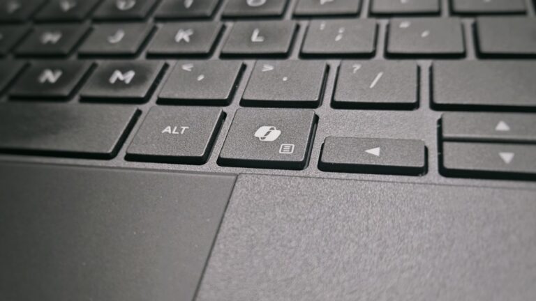 Клавіша Copilot у Windows 11 тепер дозволяє призначити гарячу клавішу для правого кліку 1 Клавіша Copilot у Windows 11 тепер дозволяє призначити гарячу клавішу для правого кліку 1