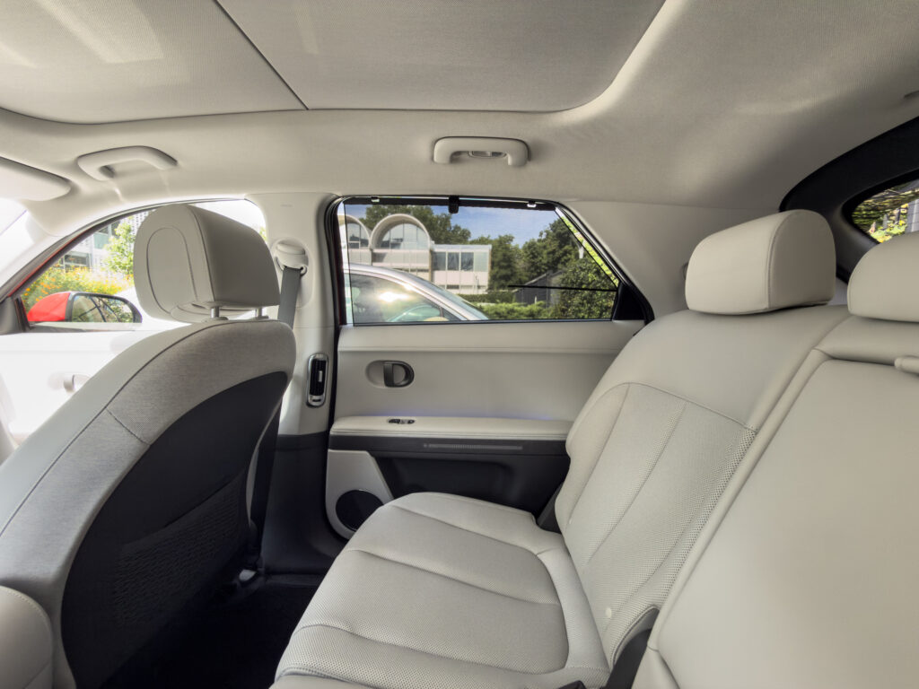 Hyundai Ioniq 5 2026: що в ньому подобається, а що дратує 7