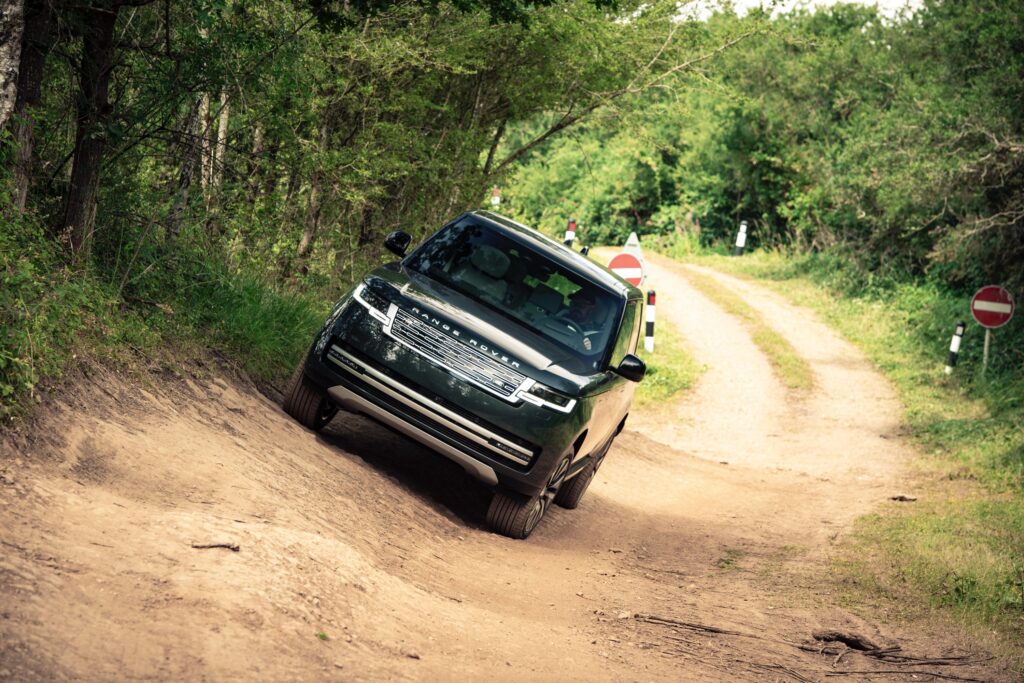 Range Rover Electric 2027: перший погляд і тест-драйв 7