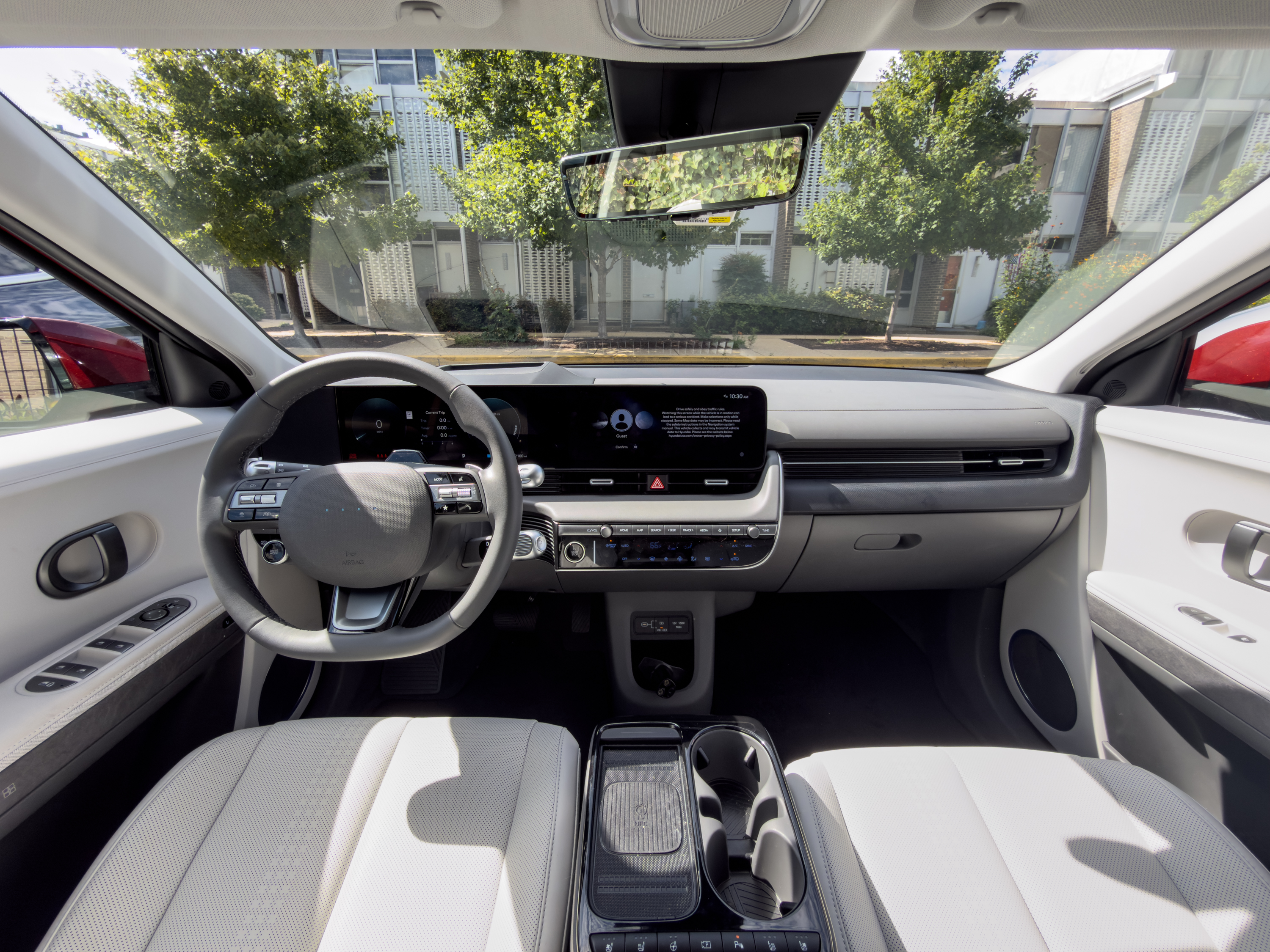 Hyundai Ioniq 5 2026: що в ньому подобається, а що дратує 5