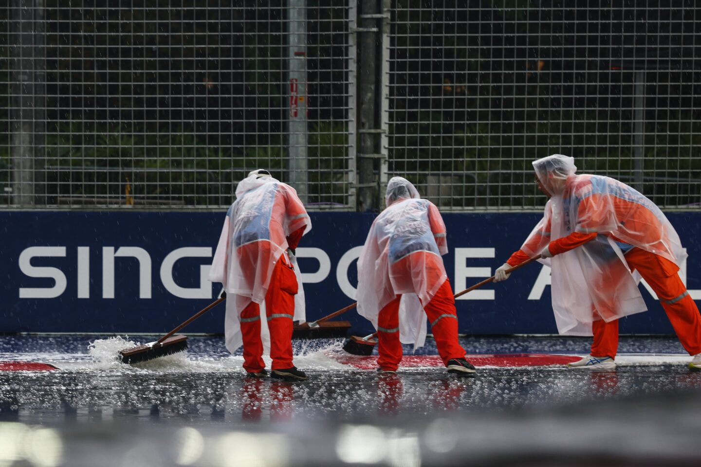 Ferrari вибиває McLaren з позиції найшвидшого боліда у Сингапурі 3