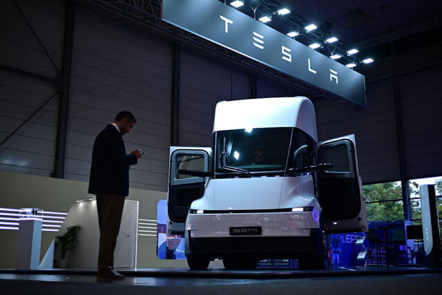 Tesla Cybertruck зіткнувся з викликами інфраструктури 2