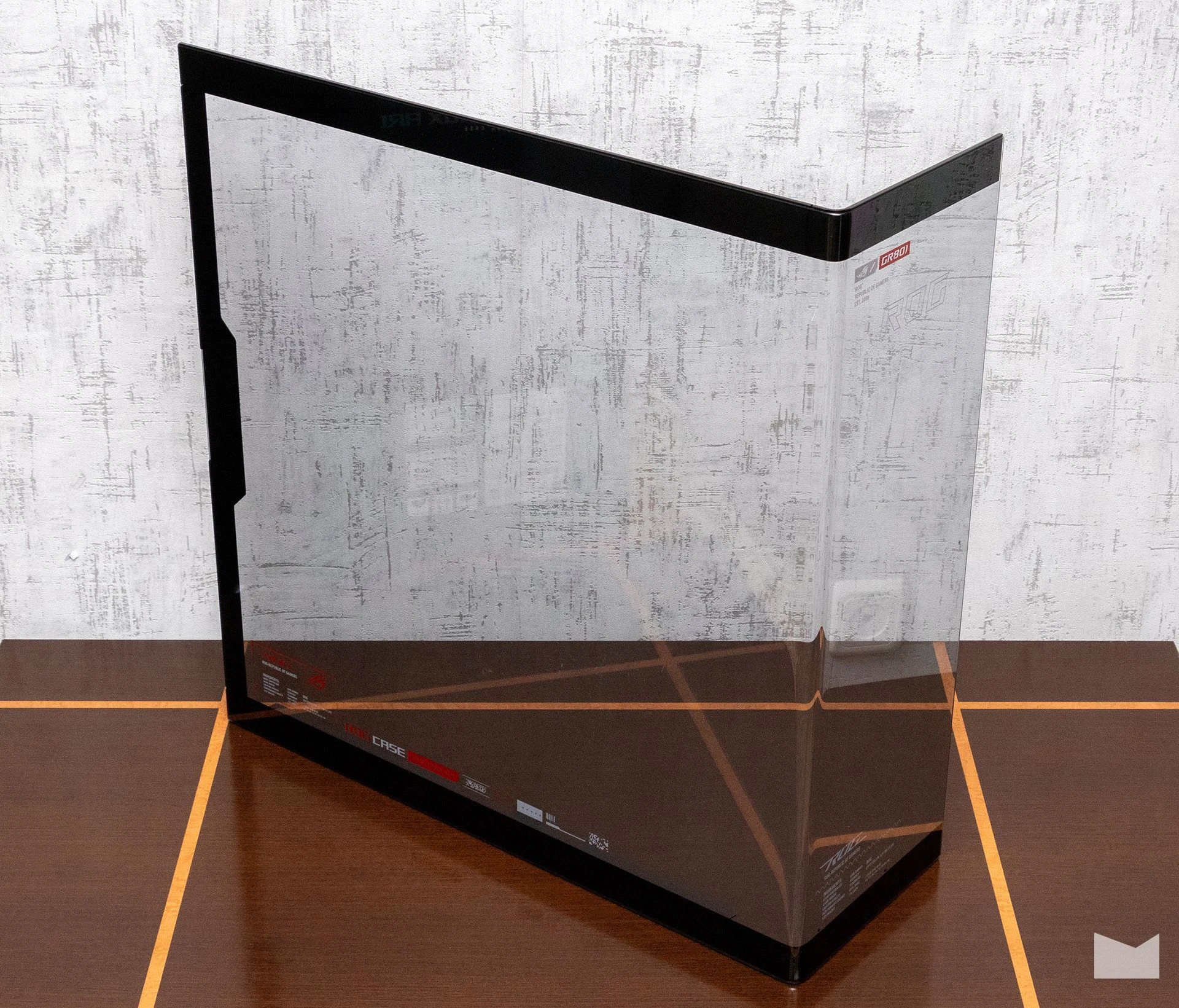 ПК з RTX 5080 та Ryzen 7 9800X3D в корпусі ASUS ROG Cronox ARGB 23