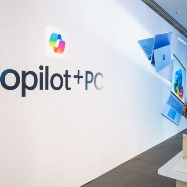 Microsoft скасовує вимогу “Copilot+ PC”