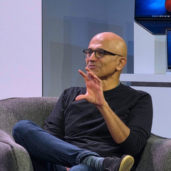 Microsoft наситила тиждень запуском ноутбуків Surface, оновленнями RTX та новинами про ШІ