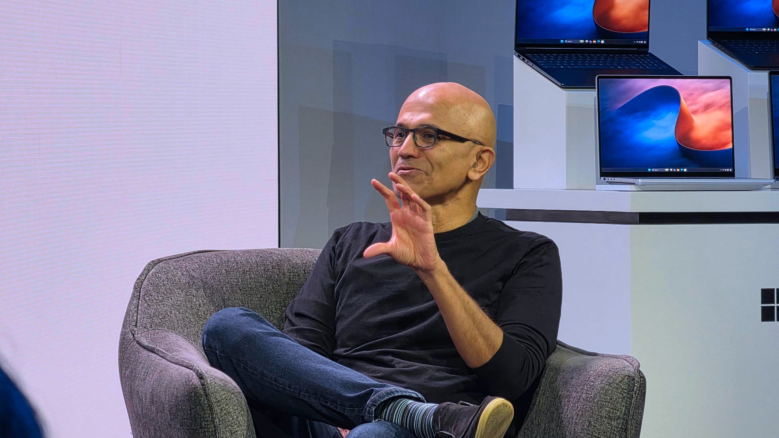 Microsoft наситила тиждень запуском ноутбуків Surface, оновленнями RTX та новинами про ШІ 1