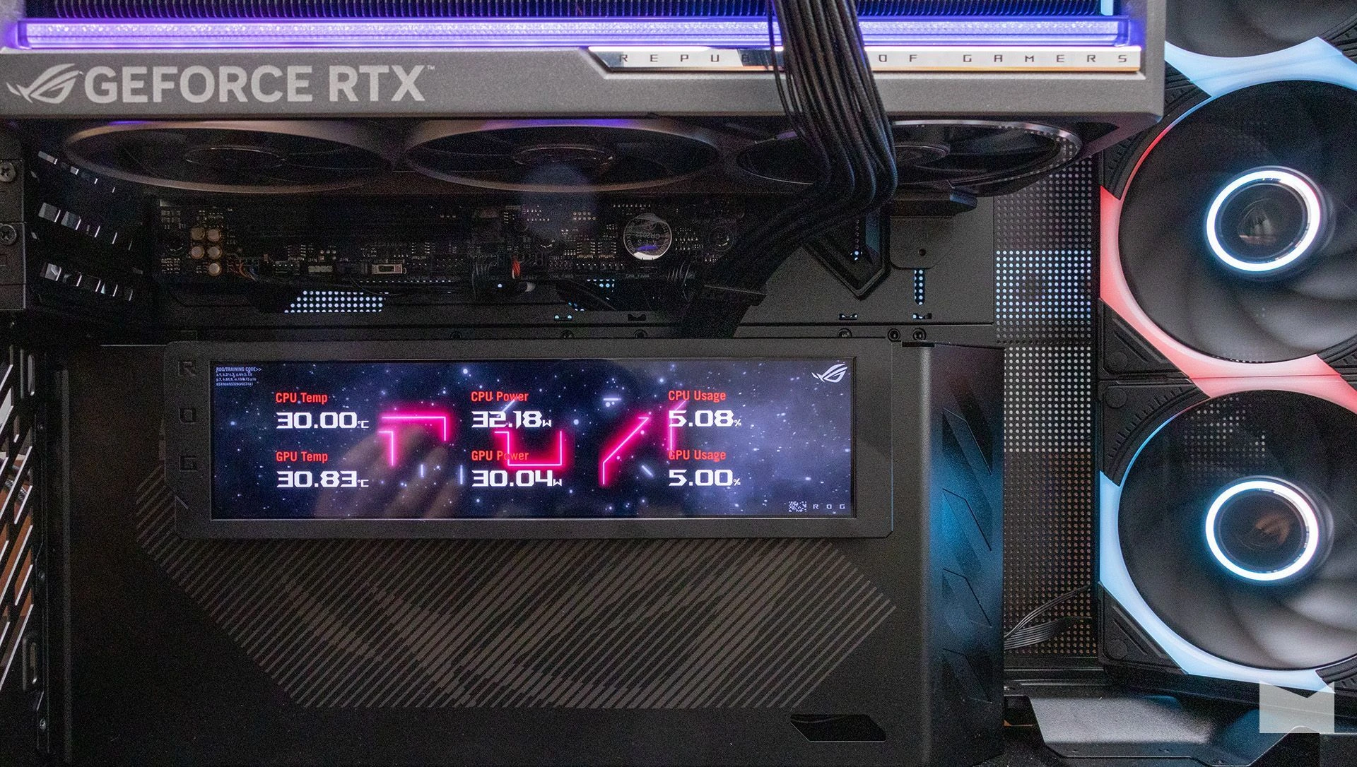 ПК з RTX 5080 та Ryzen 7 9800X3D в корпусі ASUS ROG Cronox ARGB 28