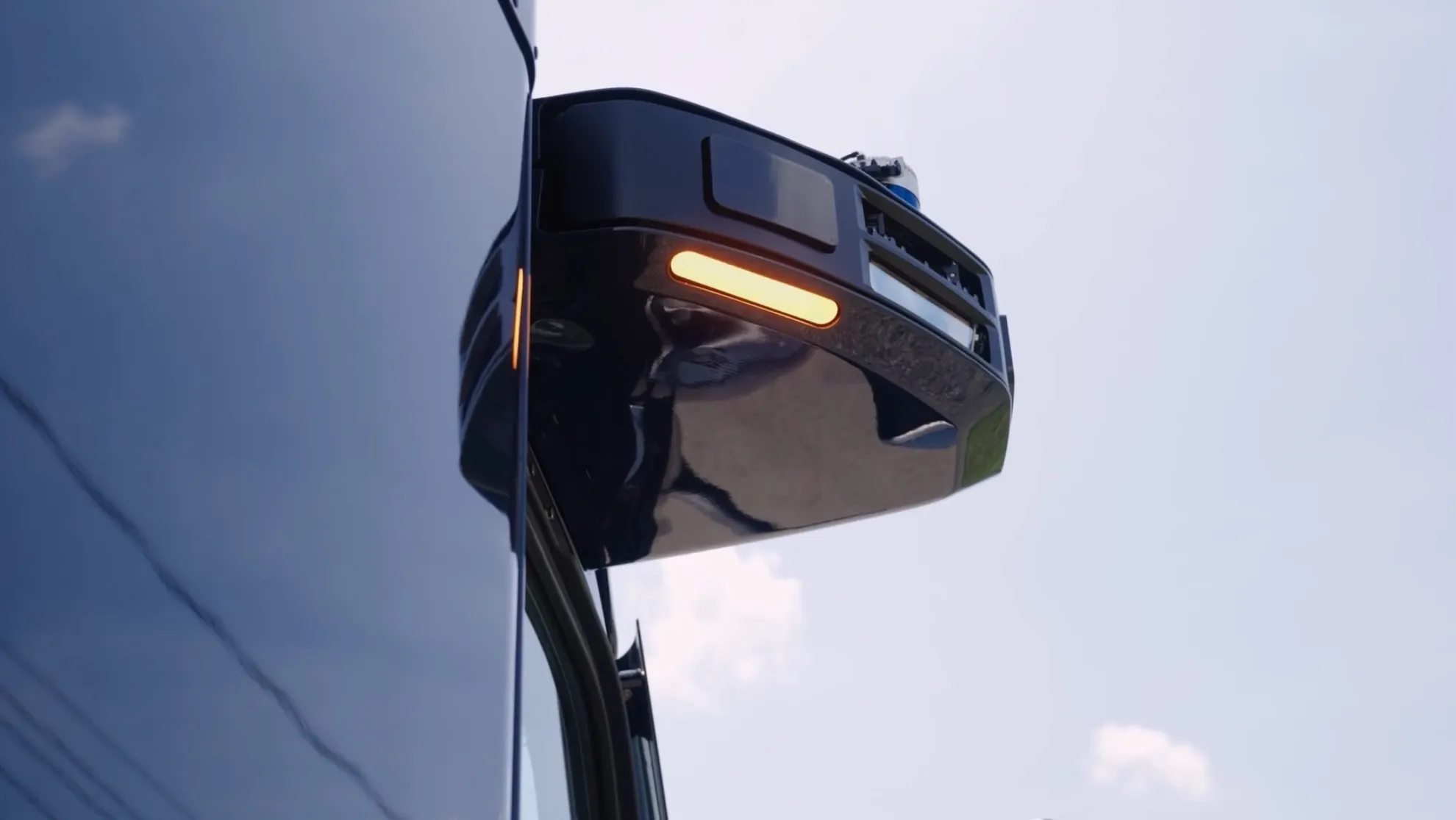 Дорогу самокерованим вантажівкам розчищено 3