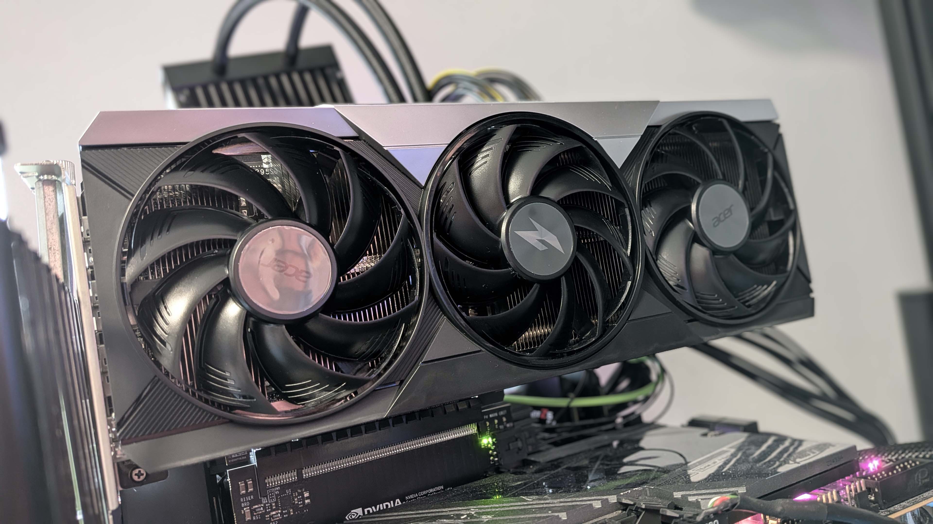AMD збільшує продажі процесорів 1