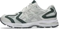 Знижки до 56% на кросівки Asics: Novablast 5, Gel-Kayano та інші моделі 13