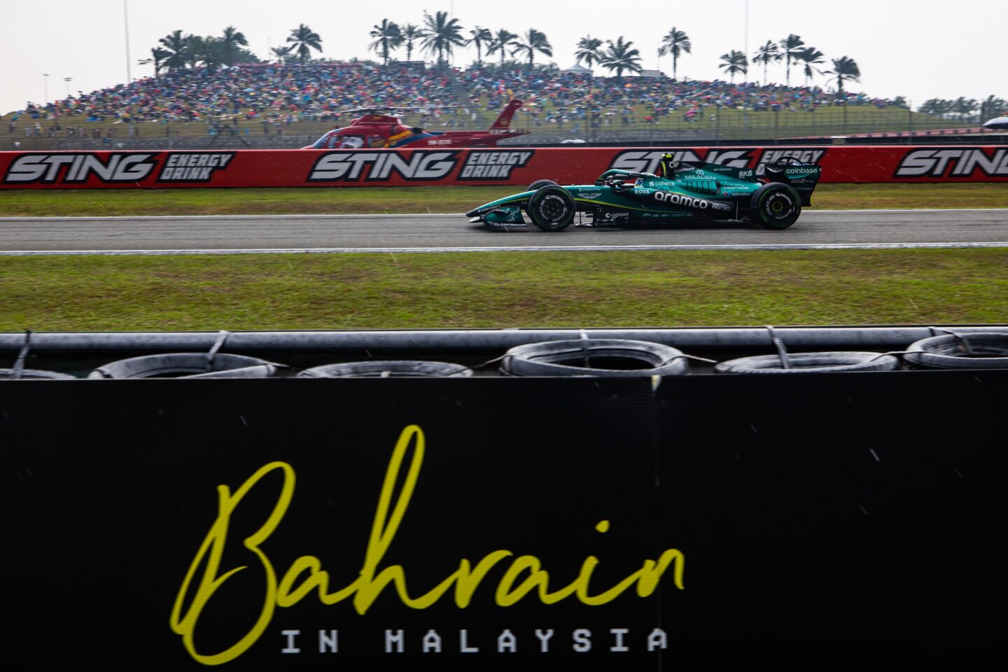 F1 у Бахрейні, але з програмним збоєм: гонку довелося перезапускати 5