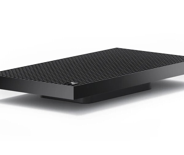 Microsoft випустила Surface RTX Spark Dev Box за $6,000
